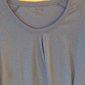 Lightweight blue Columbia top long sleeve